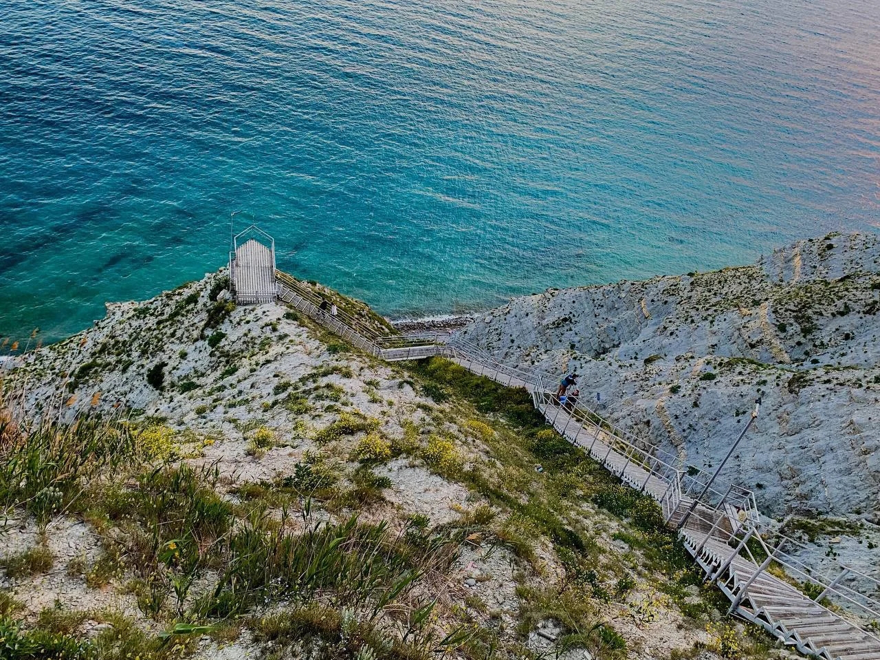 800 ступеней к морю в Анапе — точка притяжения для эстетов